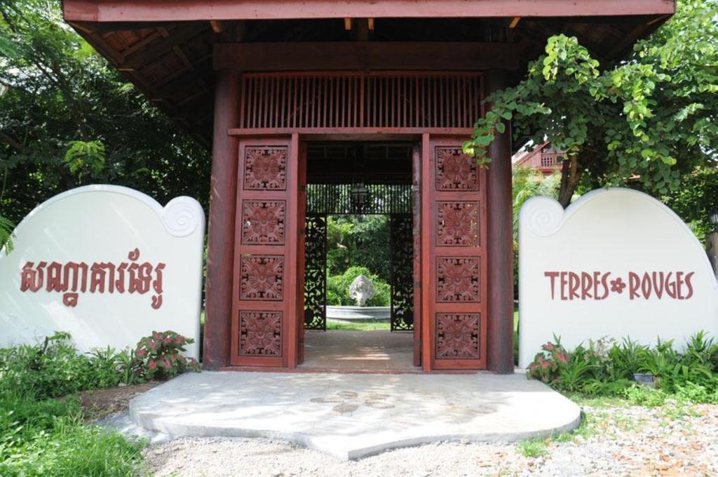 Terres Rouges Lodge Banlung Exterior photo